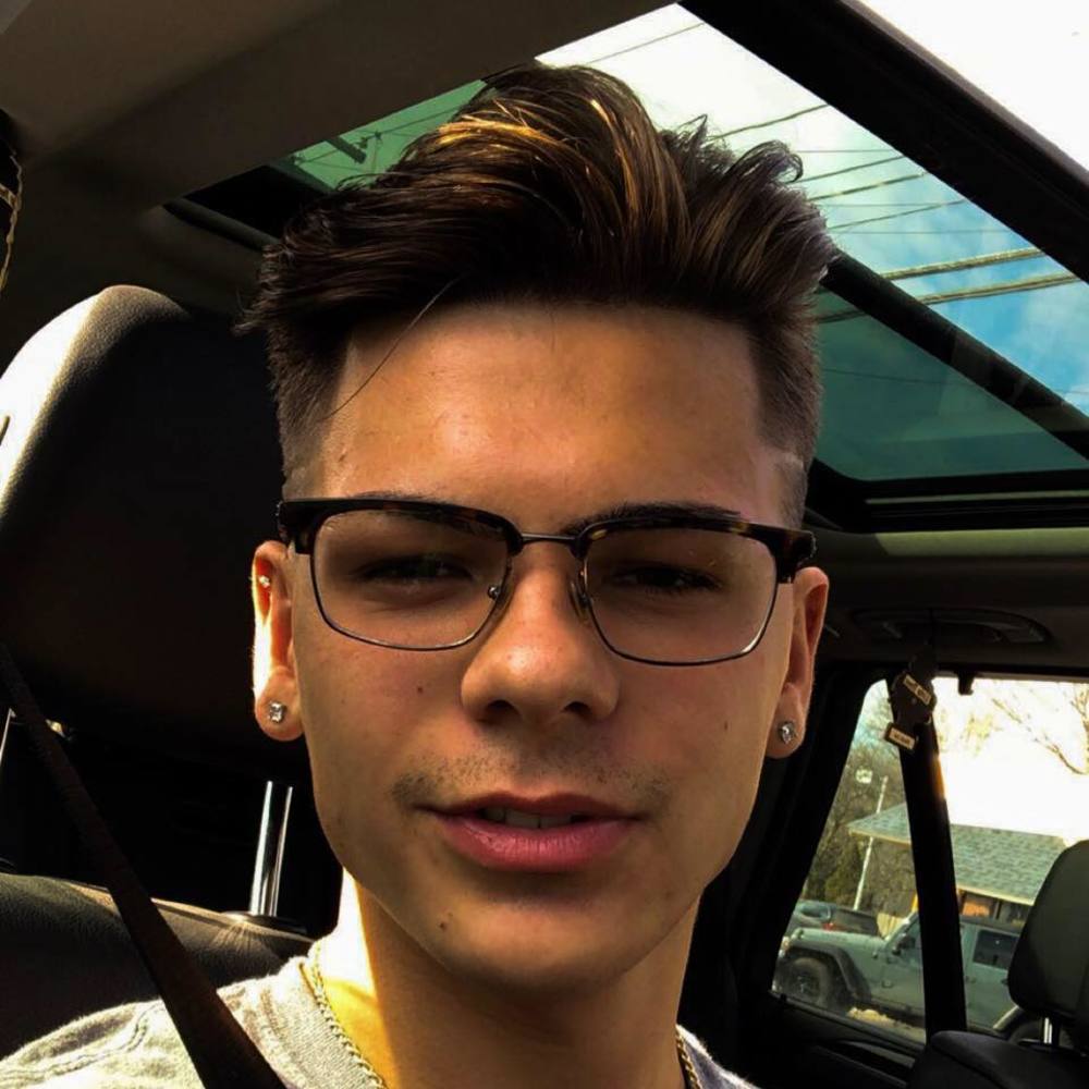 Meet your Posher, Chris